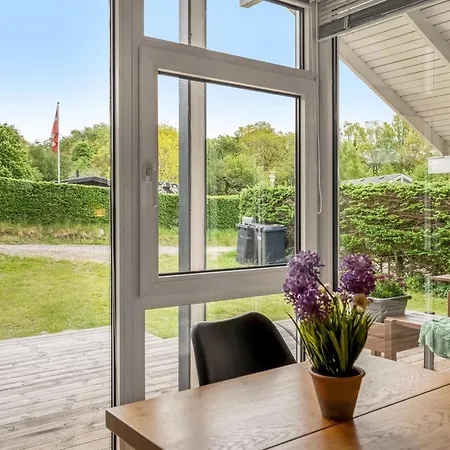 Maini - 350m From The Sea By Interhome Feriehus *
